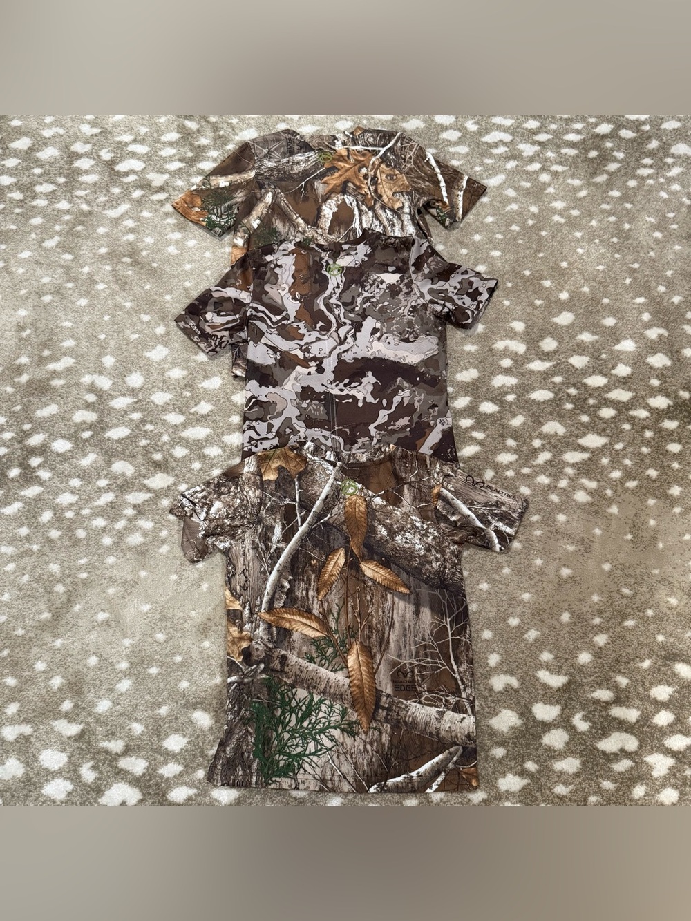 Bundle (6) Camo Short & Long Sleeve Shirts. Brown/Green Camouflage. Size XS 6/7 - Picture 16 of 16